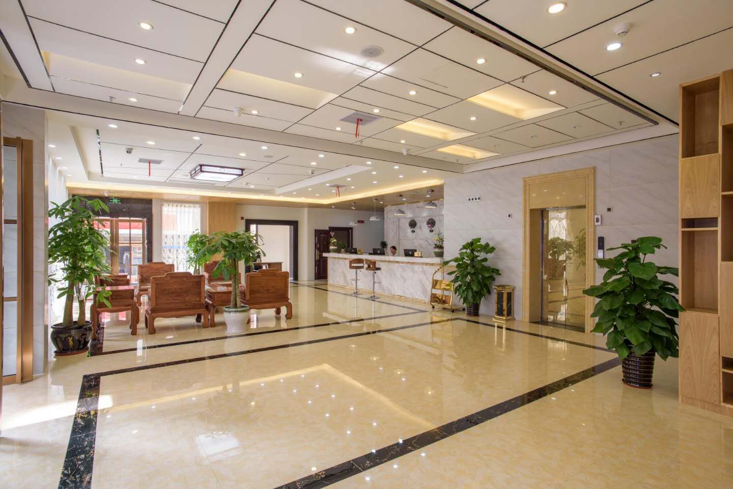 Cozy Home · Manju Hotel (Guilin Liangjiang Sihu Xiangbishan Scenic Area) 3*
