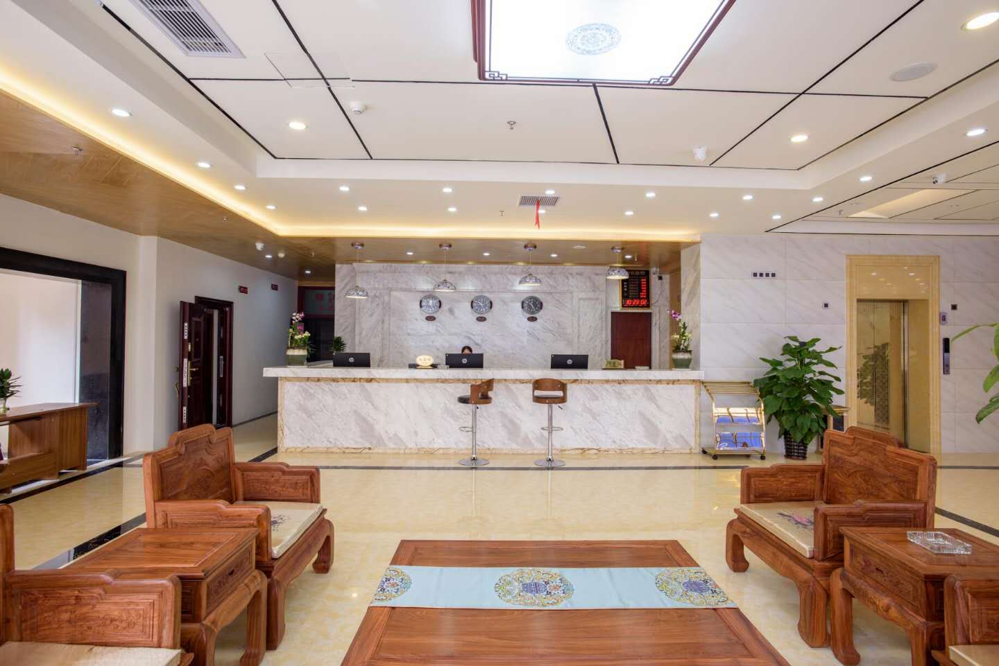 Cozy Home · Manju Hotel (Guilin Liangjiang Sihu Xiangbishan Scenic Area) 3*