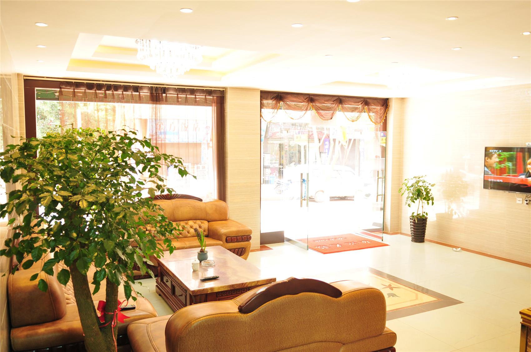Dali Yuhao Business Hotel (High Speed Rail Diamond) 2*