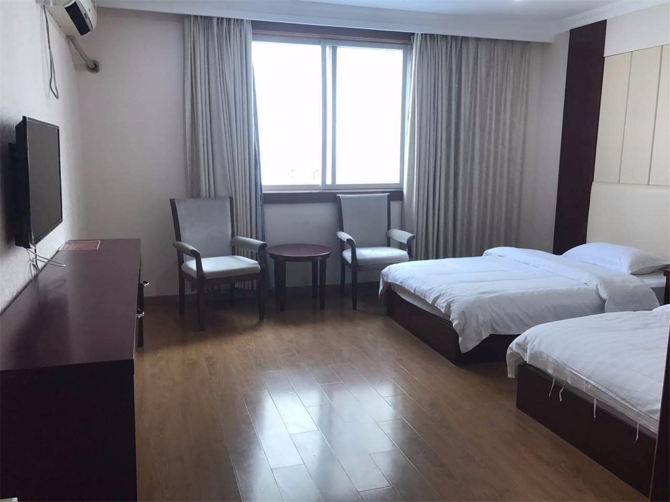 Baiyou Business Hostel 2*