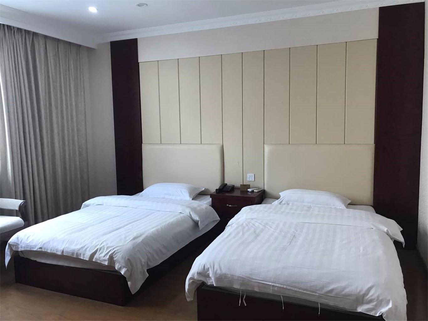 Baiyou Business Hostel 2*