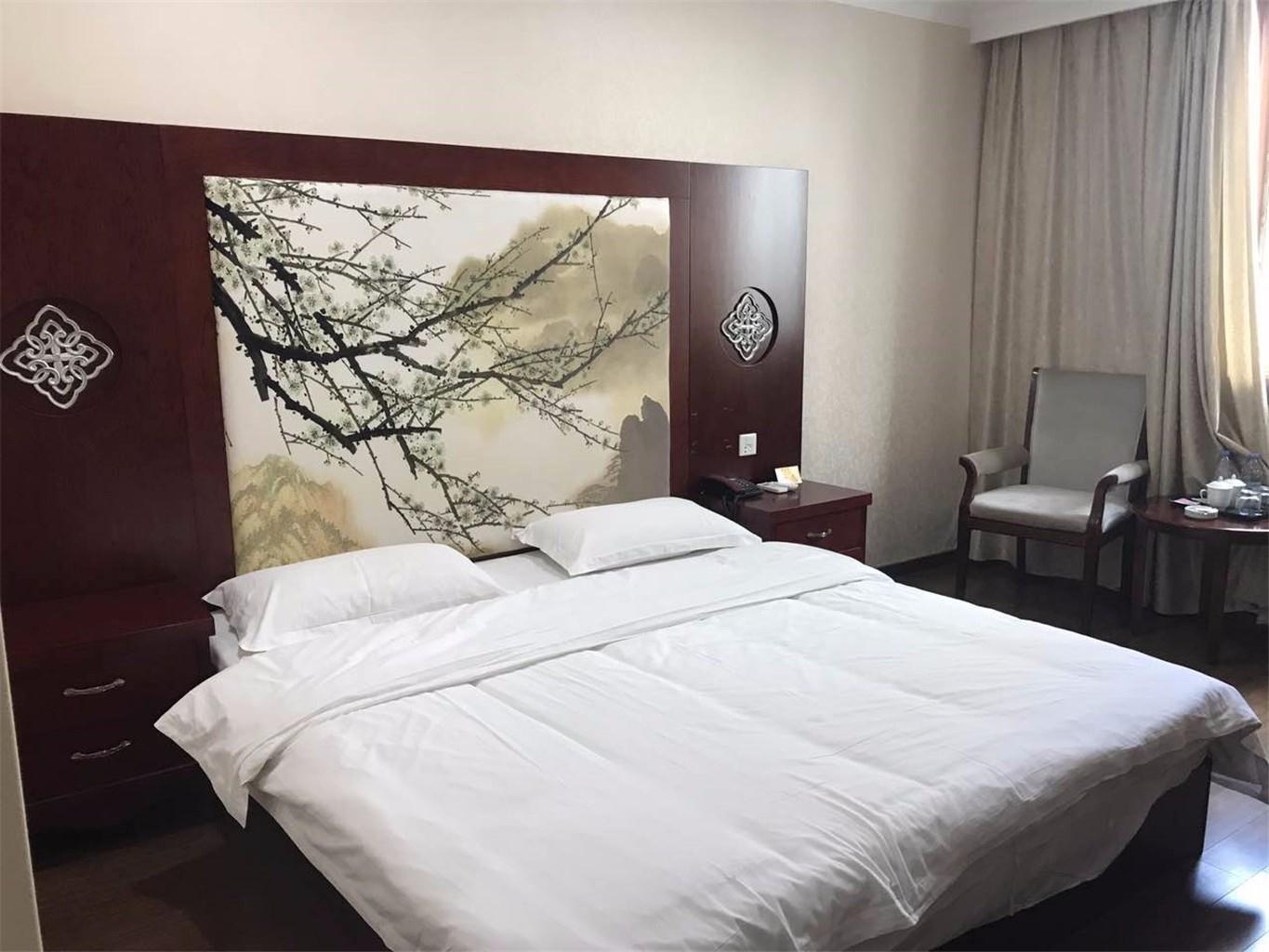 Baiyou Business Hostel 2*
