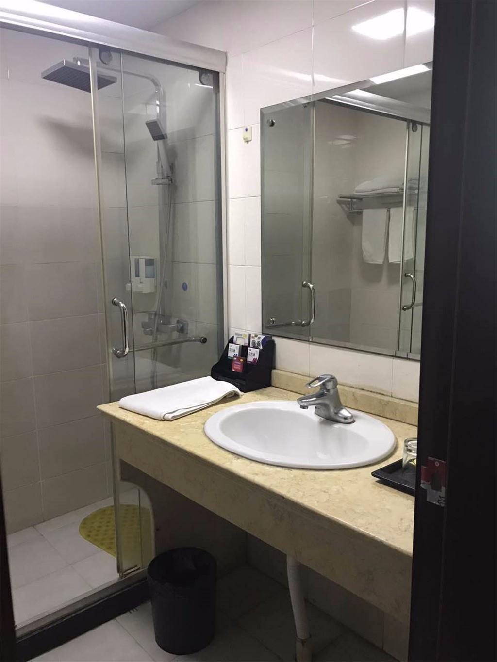 Baiyou Business Hostel 2*