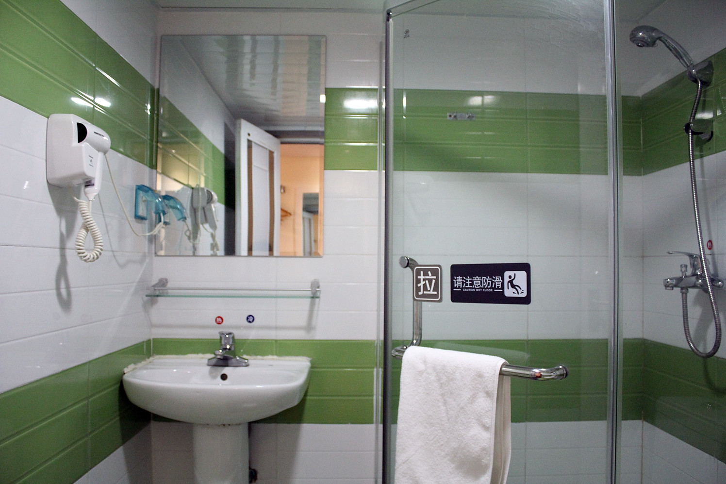 7Days Inn Hotel (Shunde Beijiao Park Subway Station) 2*