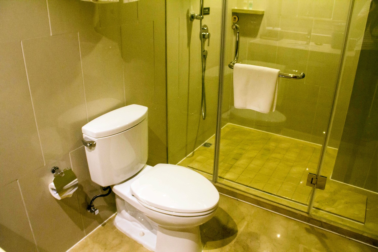 Four Seasons Qingteng Hotel (Ningbo Railway Station Engineering College Cuibai) 3*