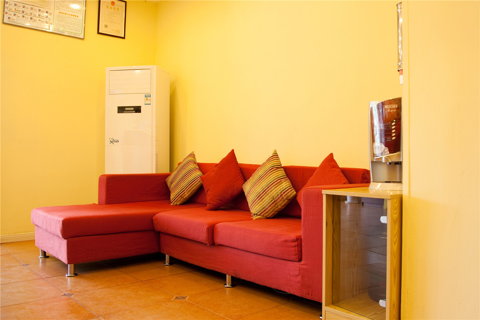 Homeinn Pebble Hotel (Hankou Railway Station Lingjiao Lake Wanda Plaza) 2*