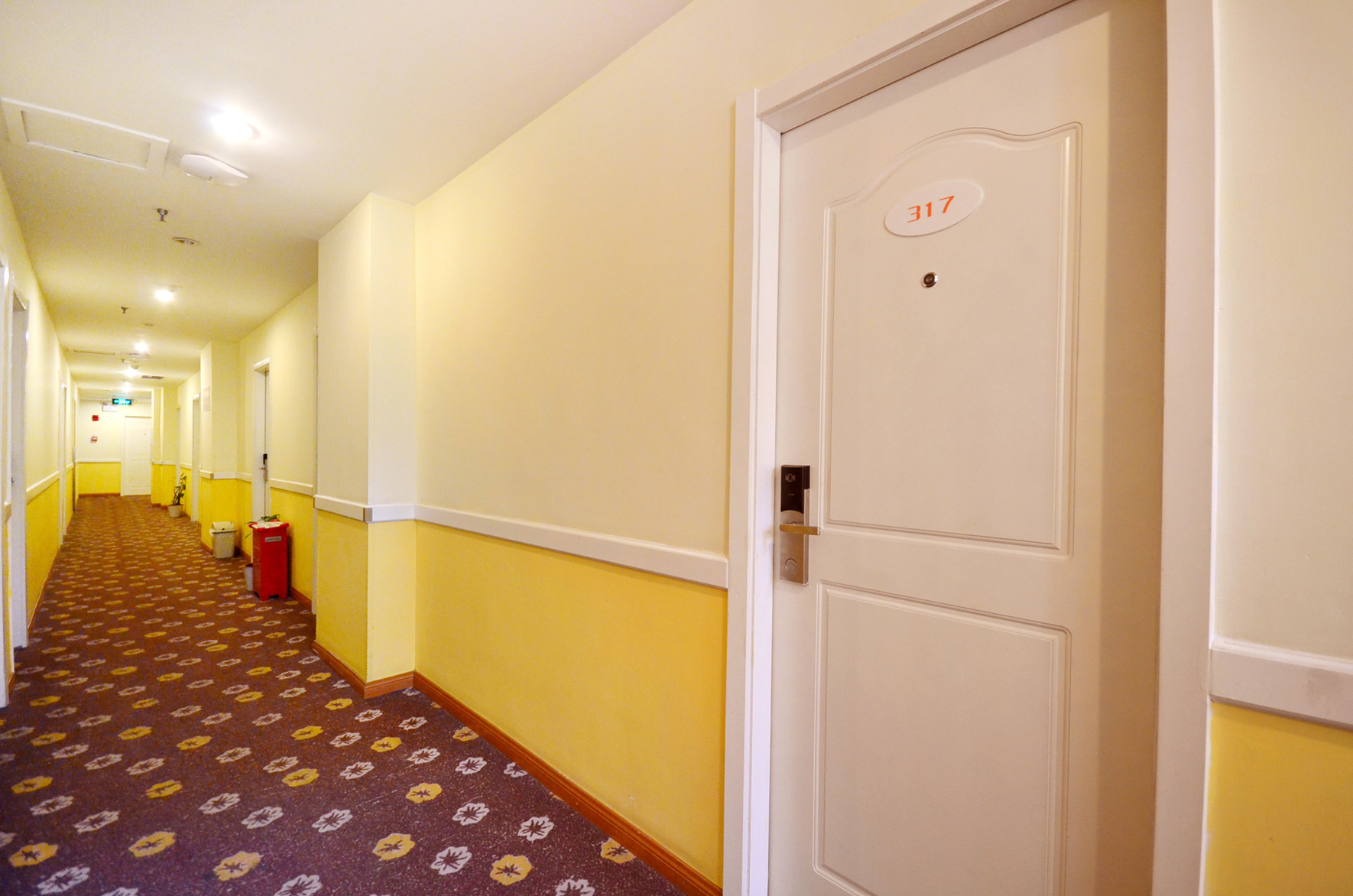 Homeinn Pebble Hotel (Hankou Railway Station Lingjiao Lake Wanda Plaza) 2*