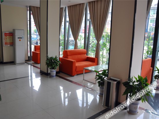 Borrman Hotel (Wuhan Yangluo subwaystation deepwater port store) 2*