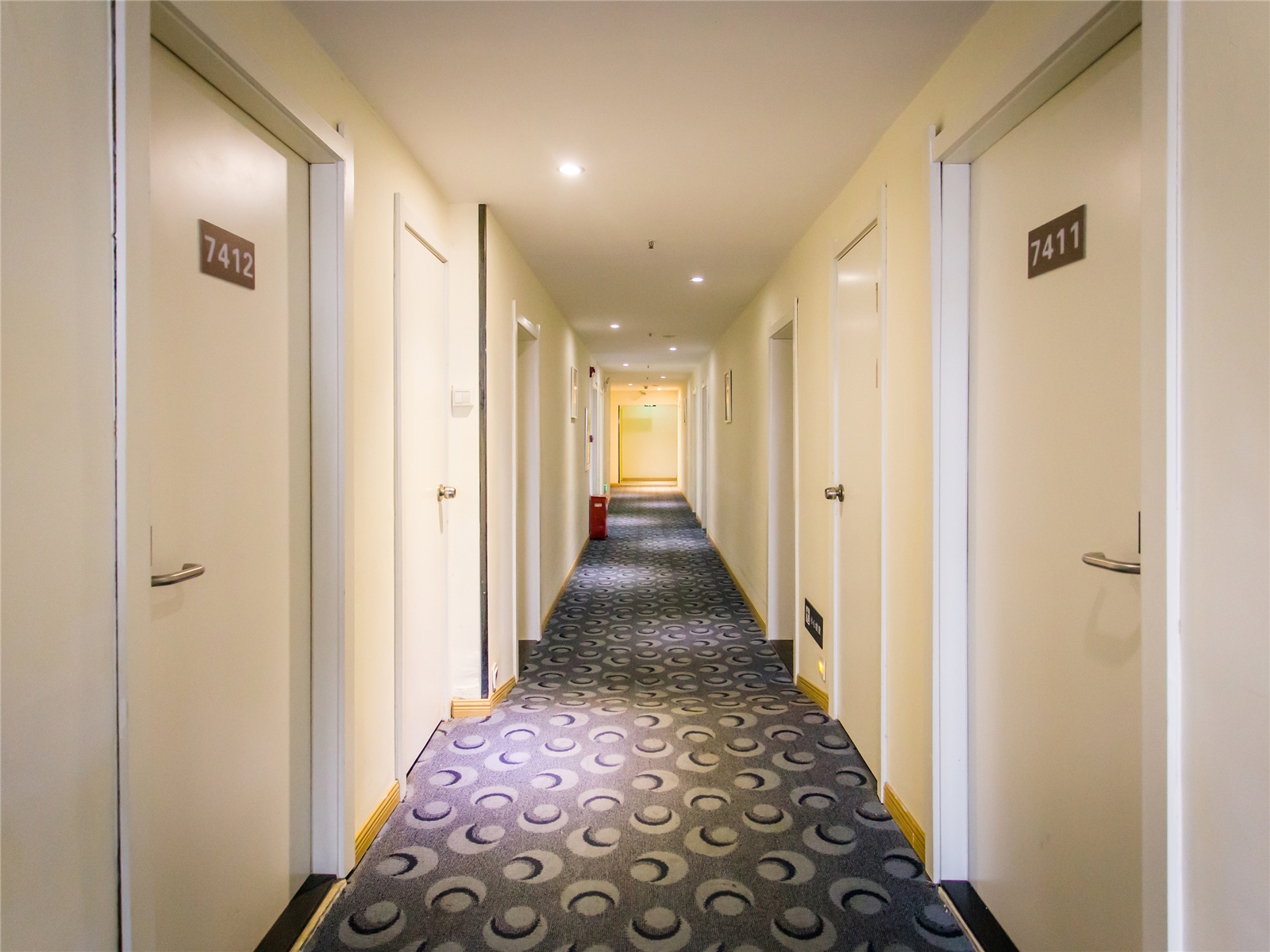 Borrman Hotel (Wuhan Yangluo subwaystation deepwater port store) 2*