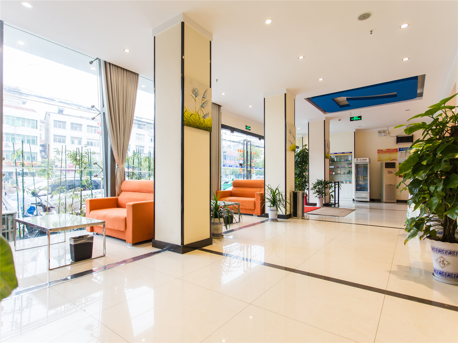 Borrman Hotel (Wuhan Yangluo subwaystation deepwater port store) 2*