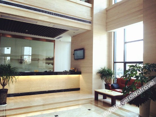 Guan Jiang Nan Hotel 3*