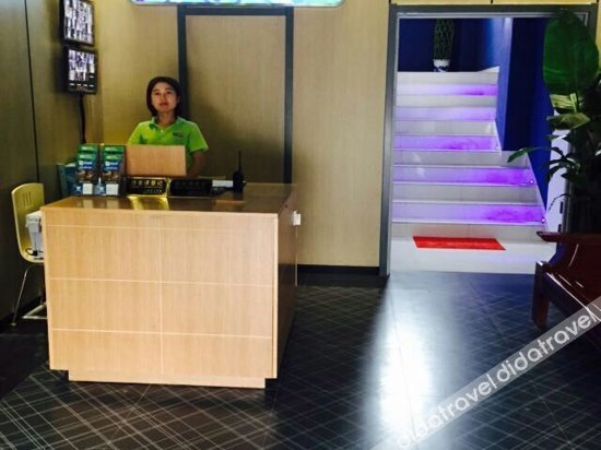 100 Inn Liangpin Hotel (Jiuting Street) 2*