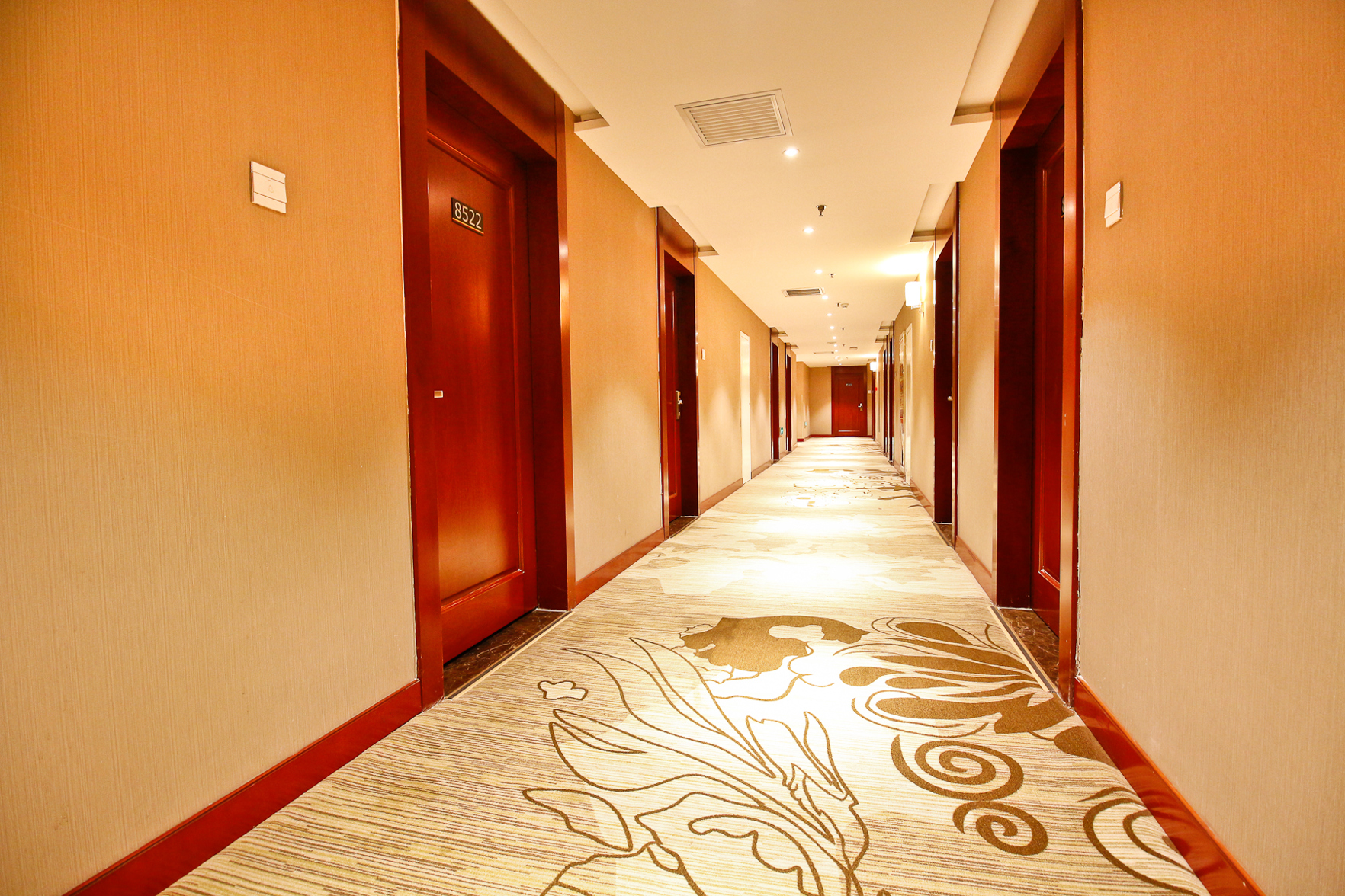 Campanile Hotel (Xi'an Lintong Terracotta Warriors and Horses West Garden Metro Station) 3*