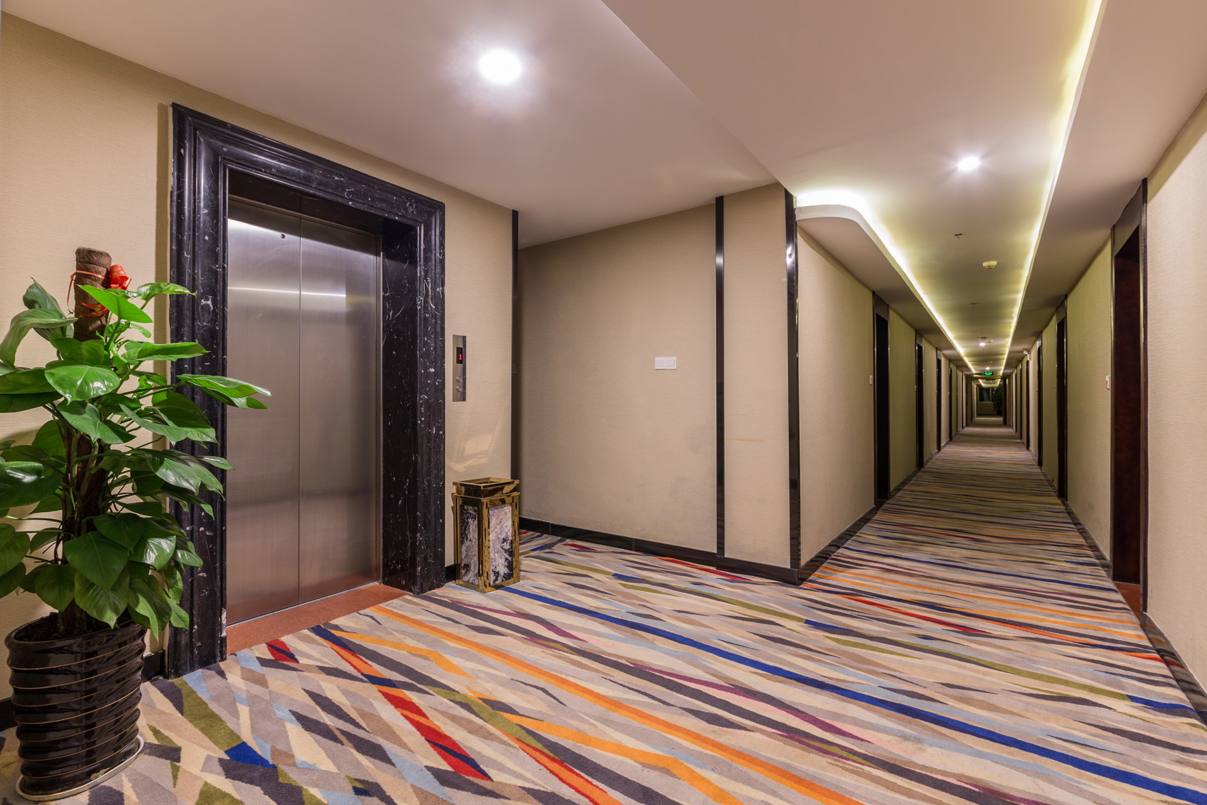 Hongxing Home Hotel (Nanning Wuyi store) 2*