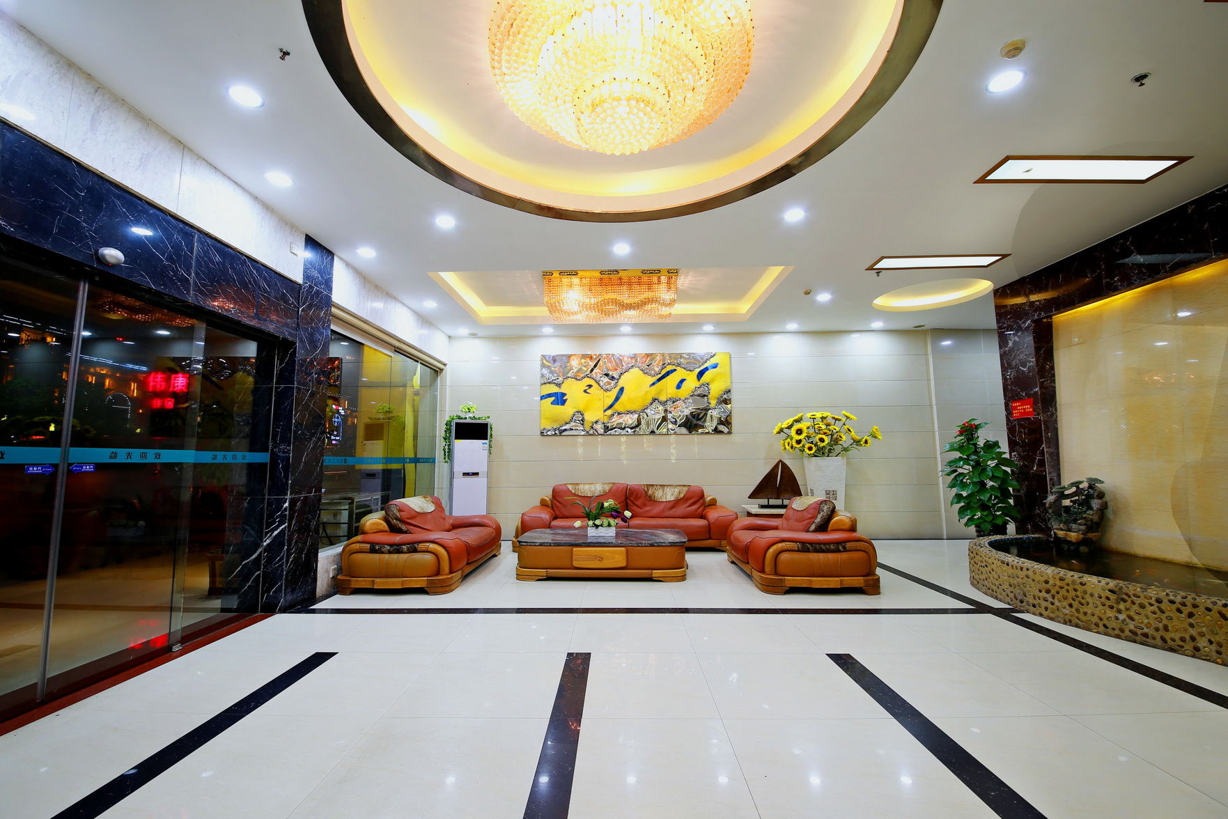 Hongxing Home Hotel (Nanning Wuyi store) 2*