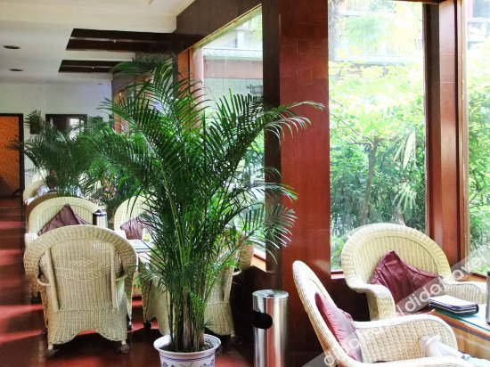 Chengdu Rongcheng Hotel (Tianfu Square Subway Station, Chunxi Road) 3*