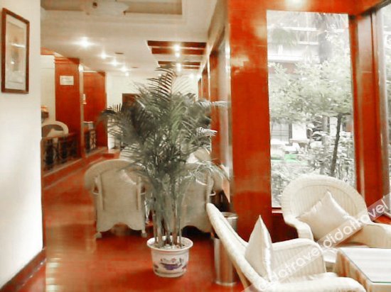 Chengdu Rongcheng Hotel (Tianfu Square Subway Station, Chunxi Road) 3*