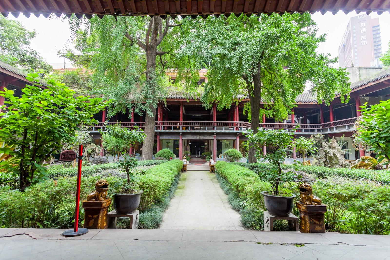 Chengdu Rongcheng Hotel (Tianfu Square Subway Station, Chunxi Road) 3*