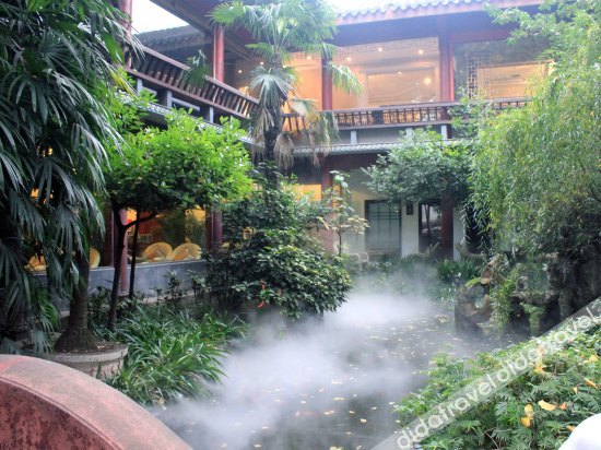 Chengdu Rongcheng Hotel (Tianfu Square Subway Station, Chunxi Road) 3*