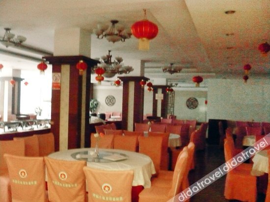 Chengdu Rongcheng Hotel (Tianfu Square Subway Station, Chunxi Road) 3*