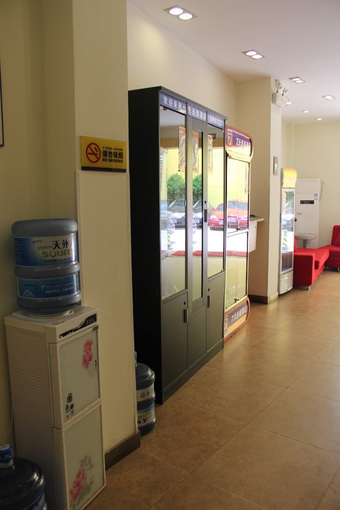 7 Days Premium Hotel (Kunming Vientiane City Dongjiao Road Subway Station) 2*