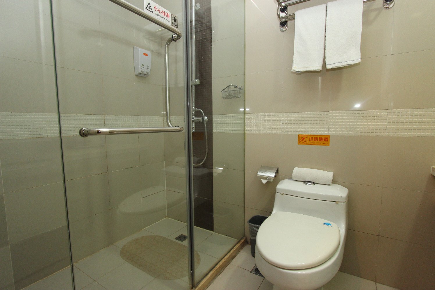 Homeinn Selected Hotel (Wuhan Wushang Mengshidai Baotong Temple) 3*