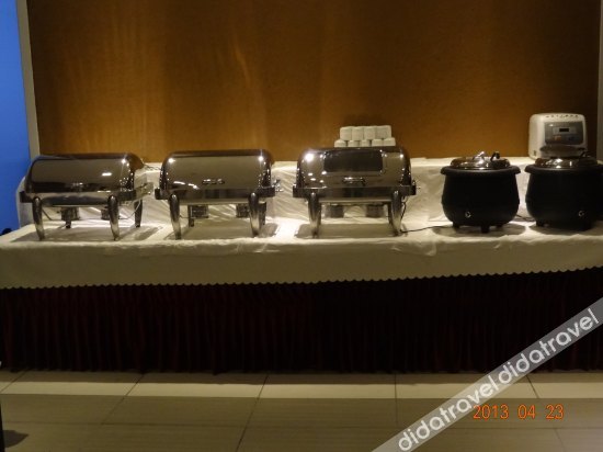 Home Inn Huaxuan Collection Hotel (Pingliang Xinmin Road Railway Station) 2*