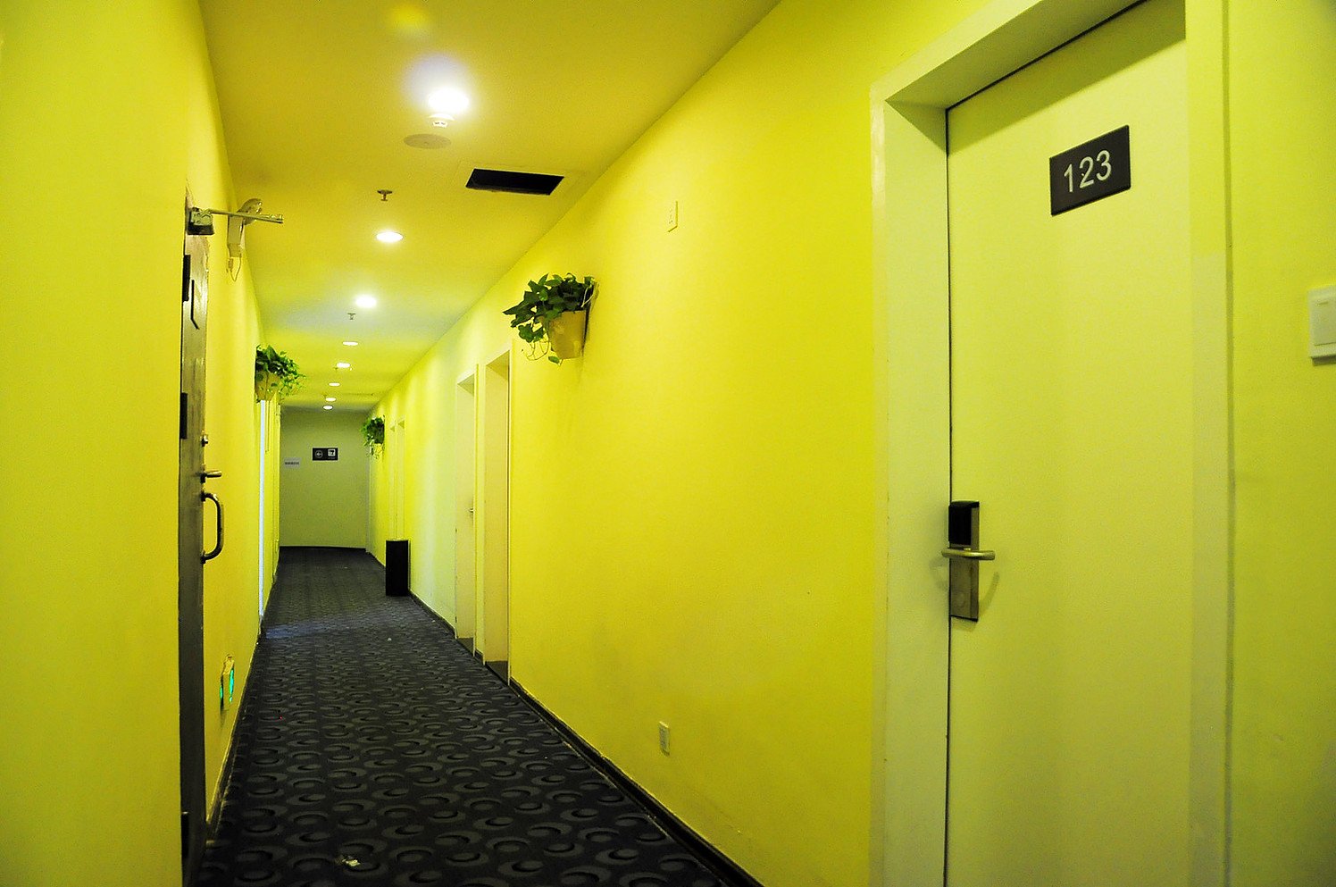 IU Hotel (Guiyang Jiaxiulou) 2*