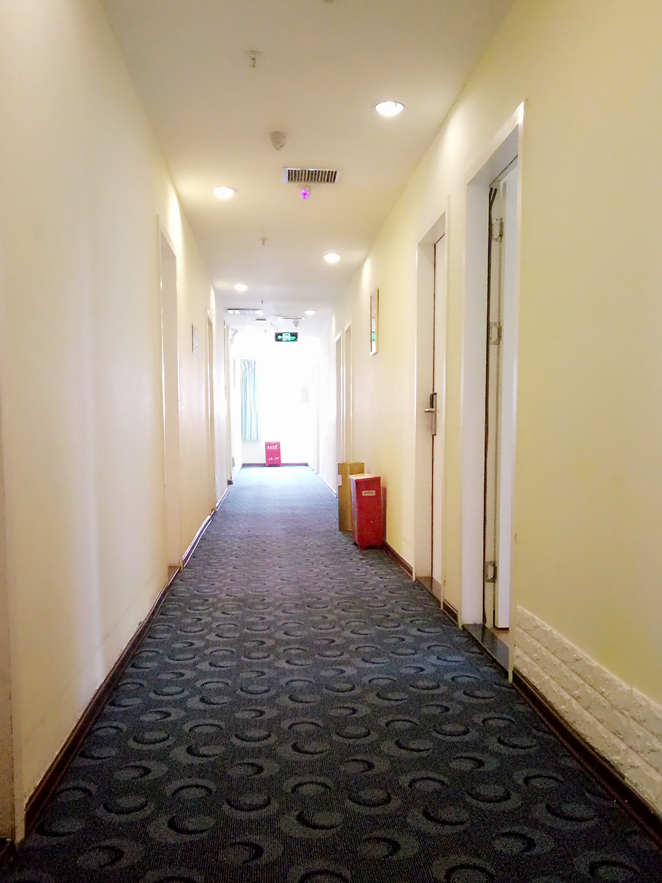 IU Hotel (Guiyang Jiaxiulou) 2*