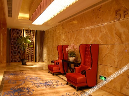Anning Golden Age Hotel 3*