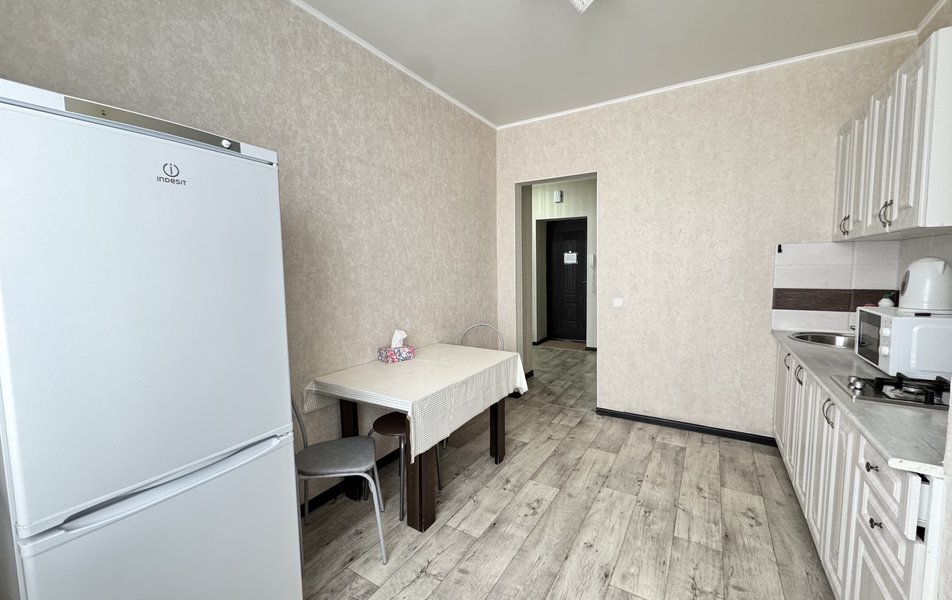 «AstHome» \/ «АстХоум на Космонавтов 18к4» апартаменты 3*