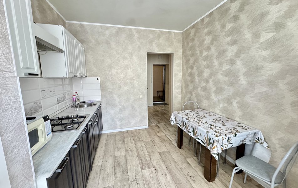 «AstHome» \/ «АстХоум на Космонавтов 18к4» апартаменты 3*