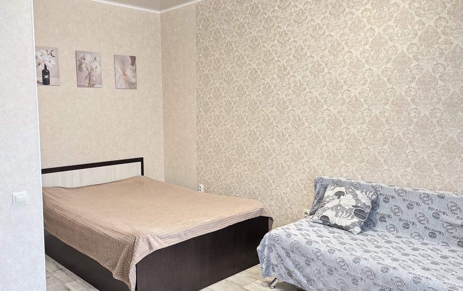 «AstHome» \/ «АстХоум на Космонавтов 18к4» апартаменты 3*