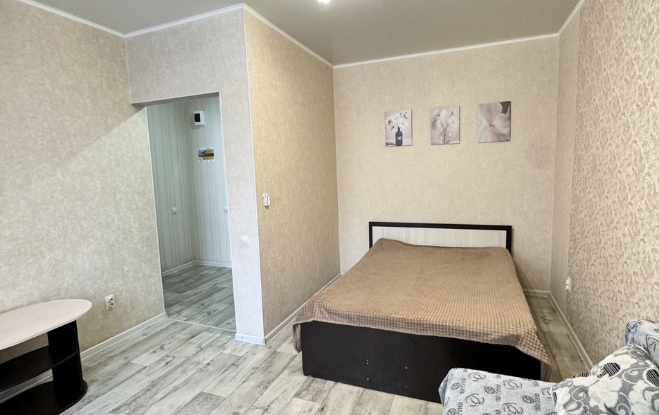 «AstHome» \/ «АстХоум на Космонавтов 18к4» апартаменты 3*
