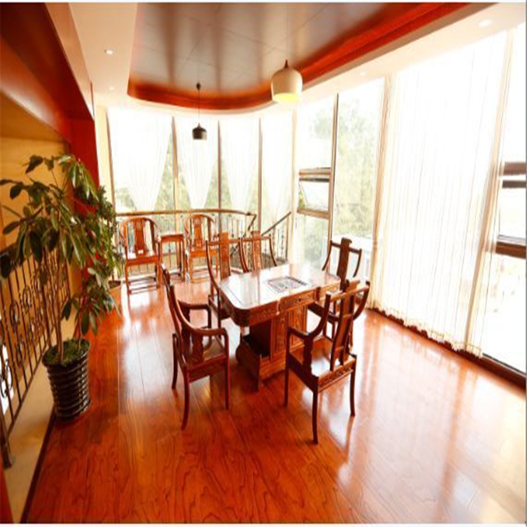 Hitide International Hotel 3*