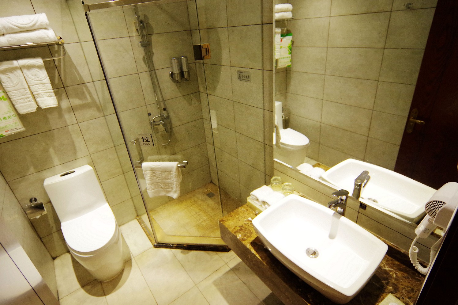 Yuelanting Seascape Hotel (Beihai Old Street Branch) 2*