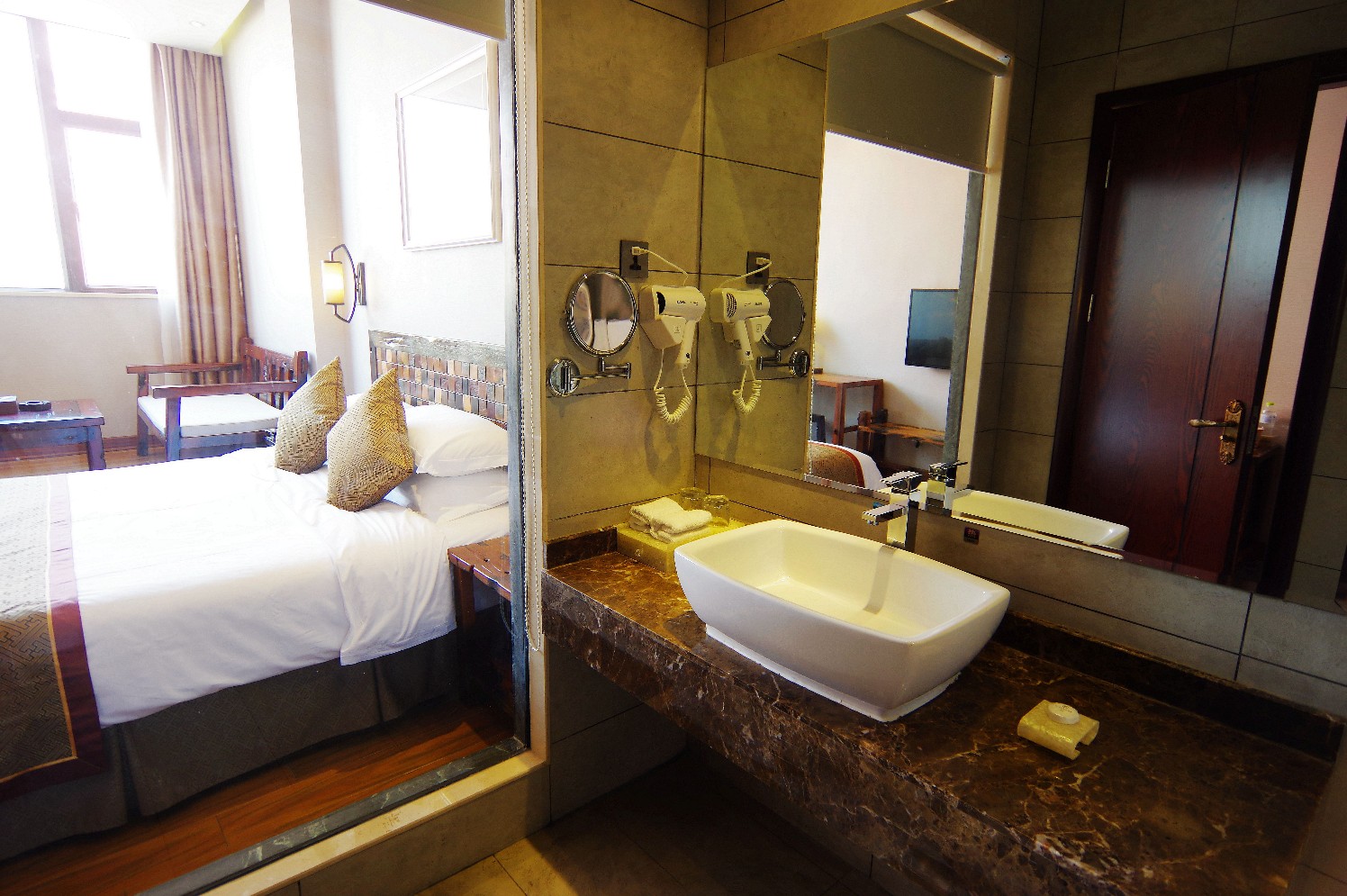 Yuelanting Seascape Hotel (Beihai Old Street Branch) 2*