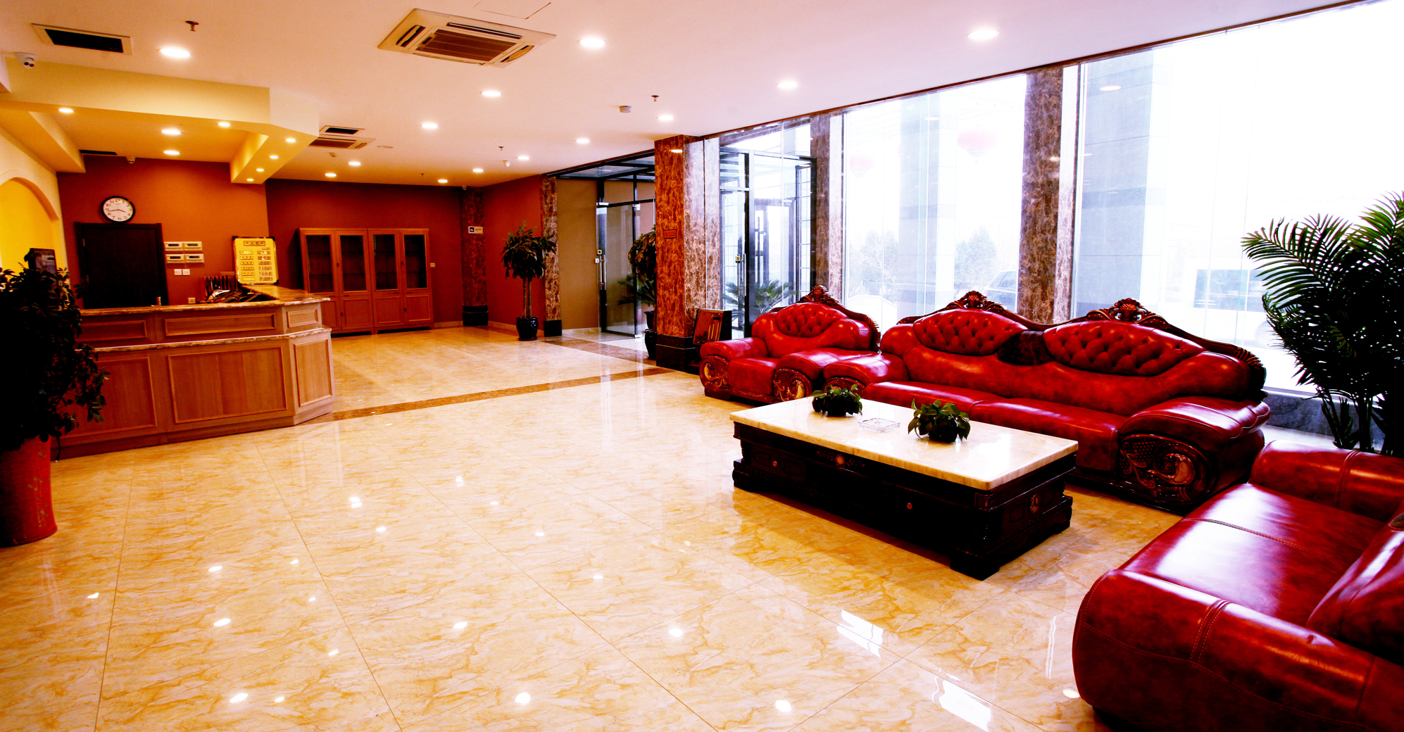 Homeinn Hotel (Qingdao Development Zone Beer Square Jinshatan Changjiang East Road) 2*