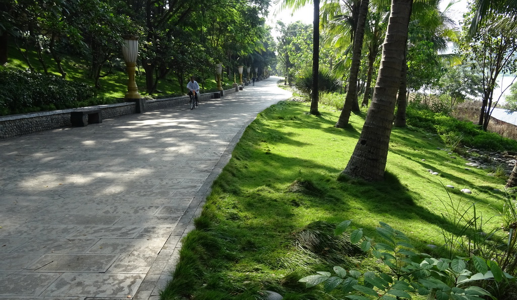 Sawadika Fengqing Hotel 2*