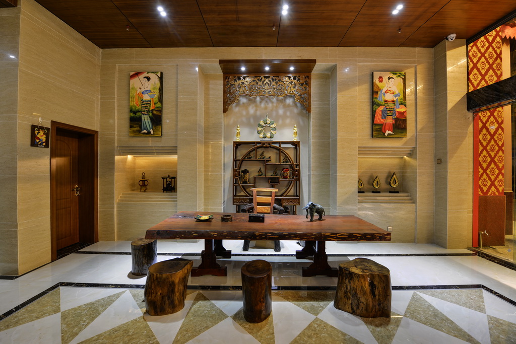 Sawadika Fengqing Hotel 2*