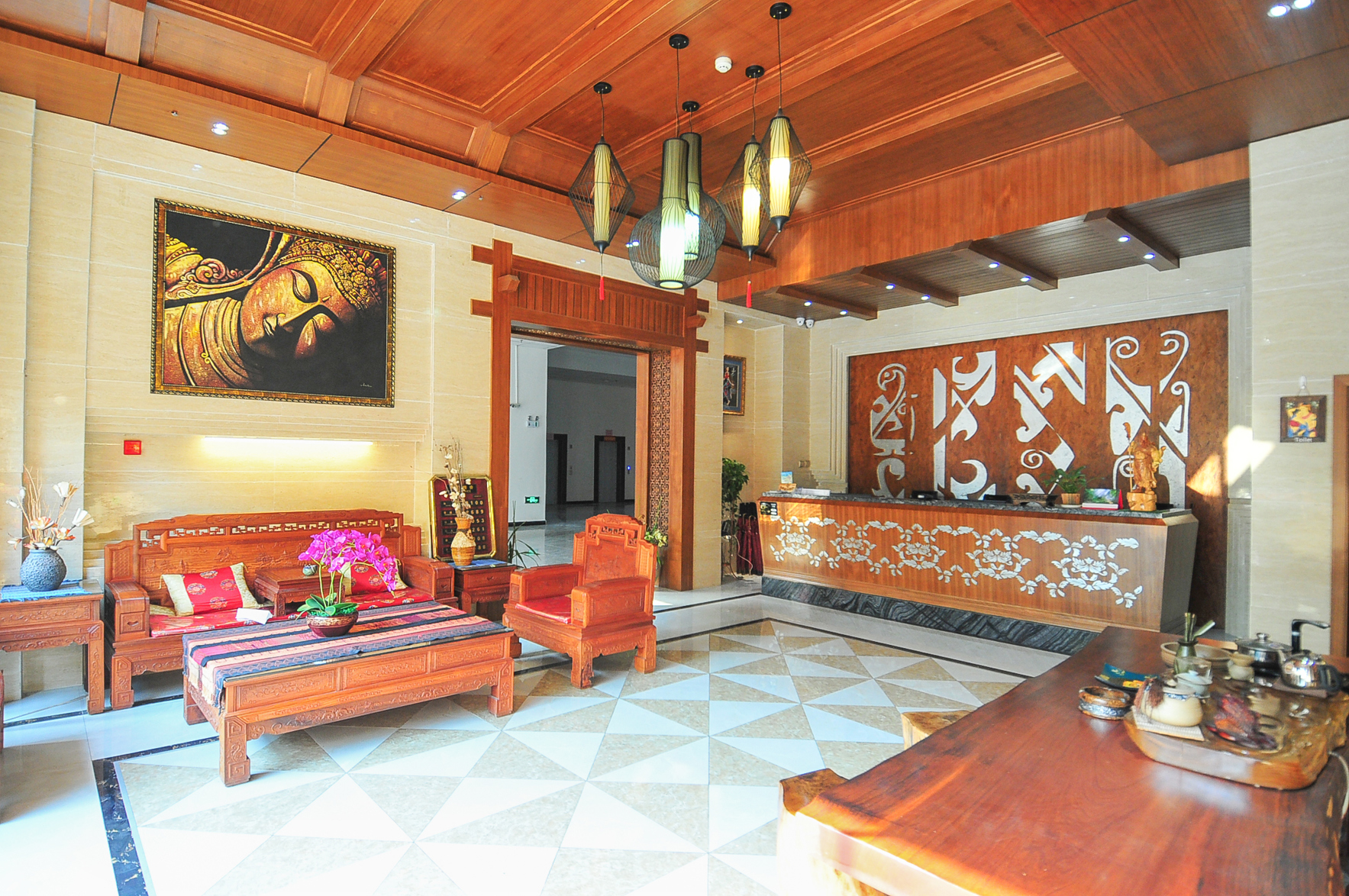 Sawadika Fengqing Hotel 2*