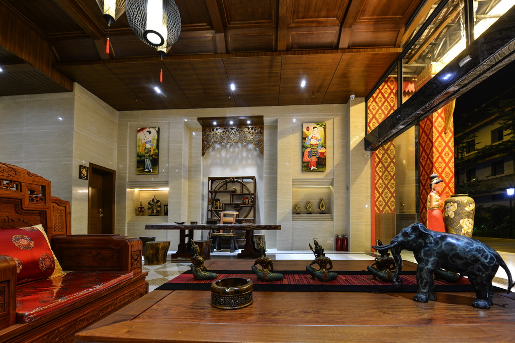 Sawadika Fengqing Hotel 2*