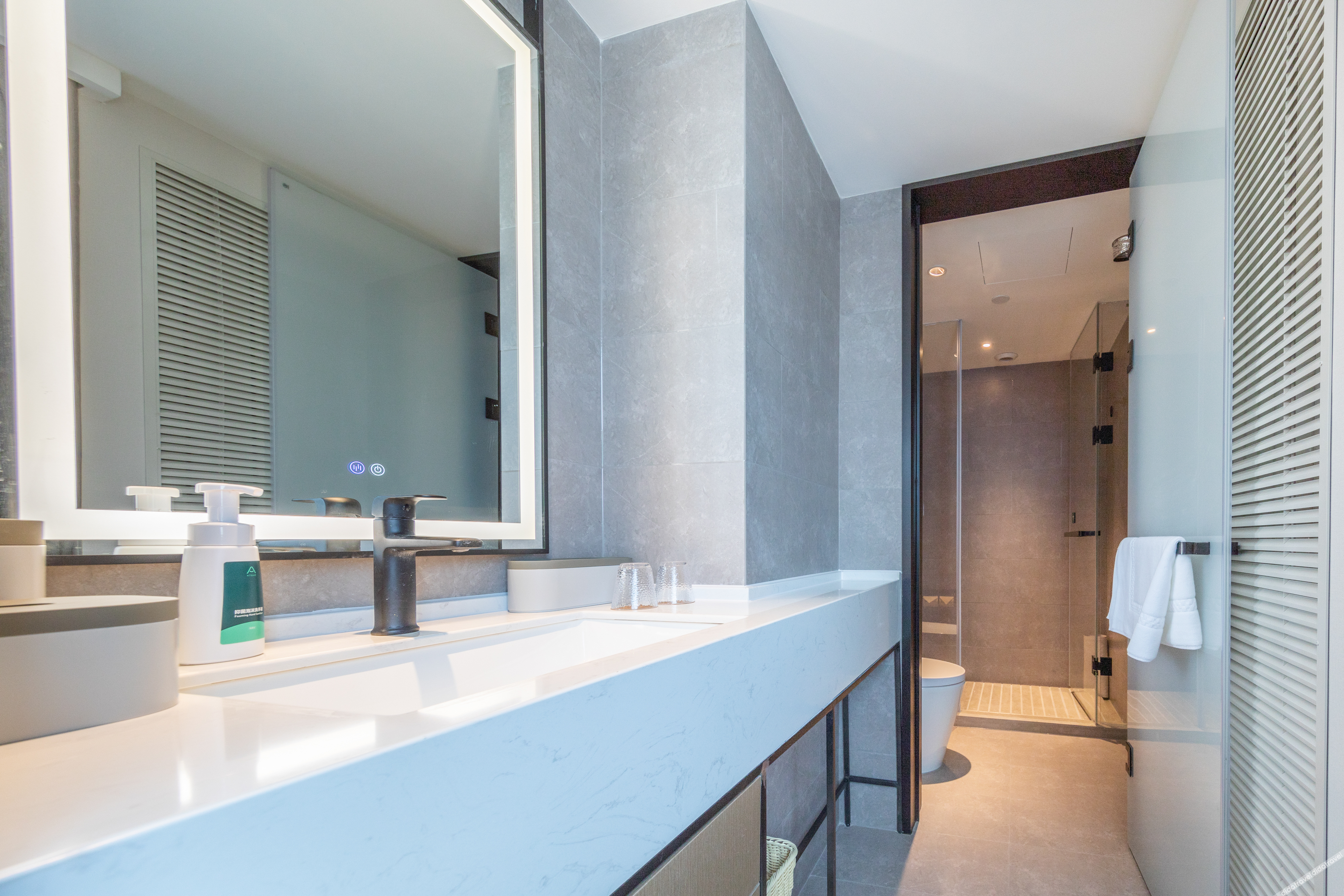 Atour Hotel 4*