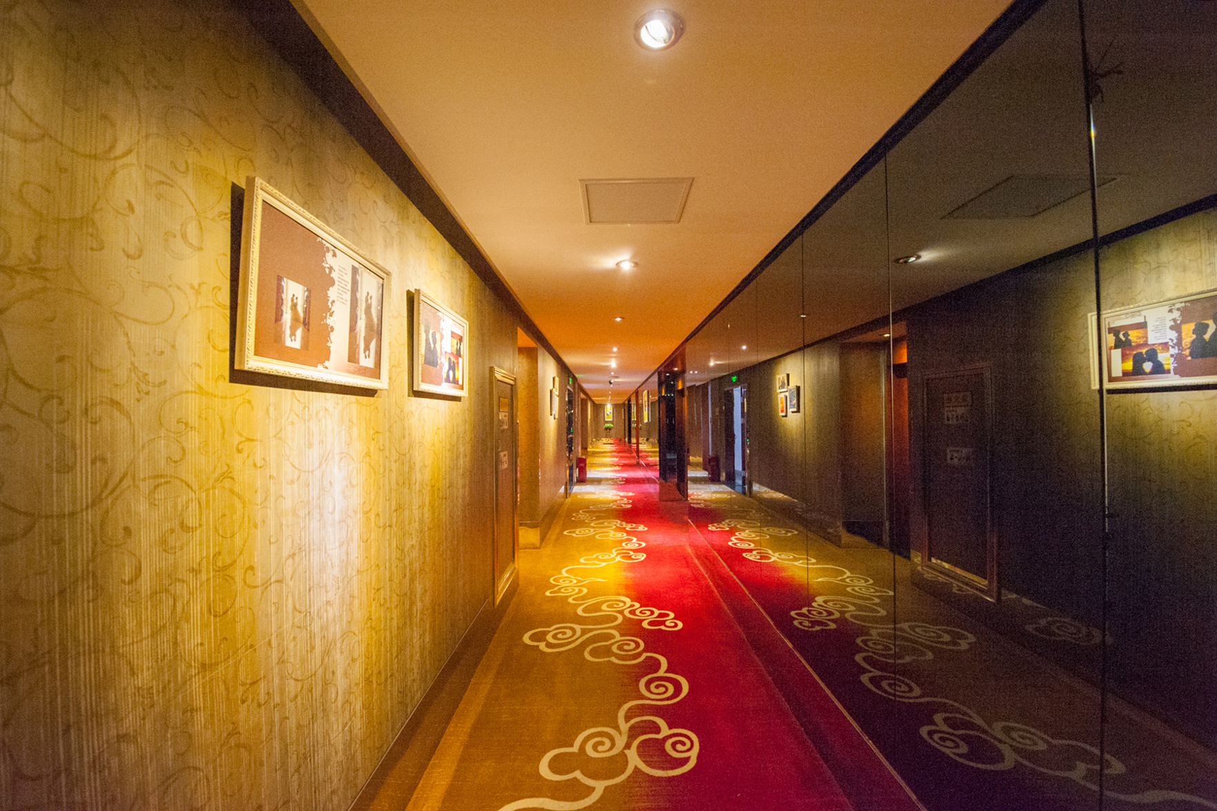 Aegean Hotel (Dongyang First Department Store) 3*