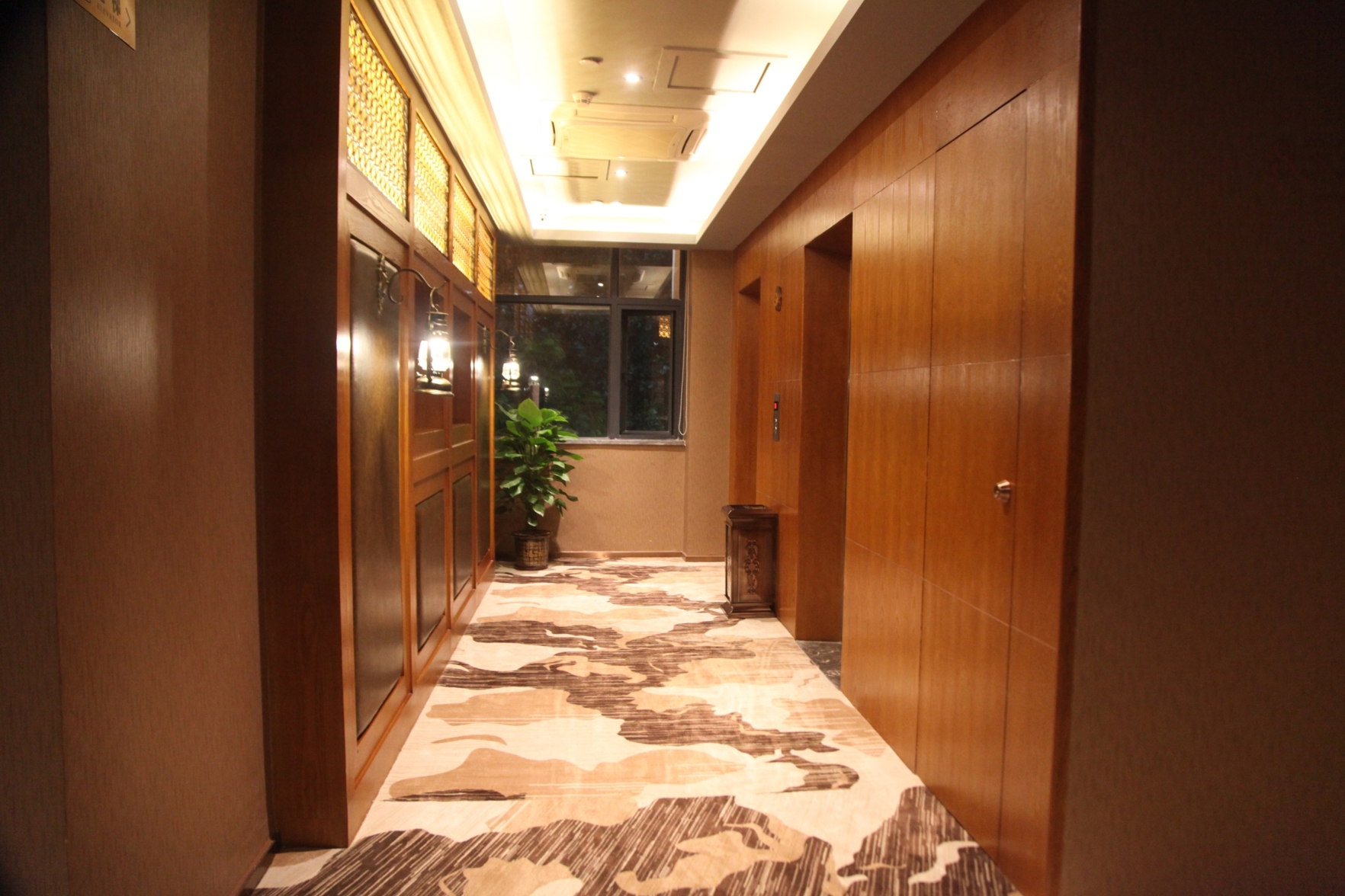 AEOC COFFEEJame Joyc Coffetel (Guangzhou South Railway Station Qifu New Village) 3*