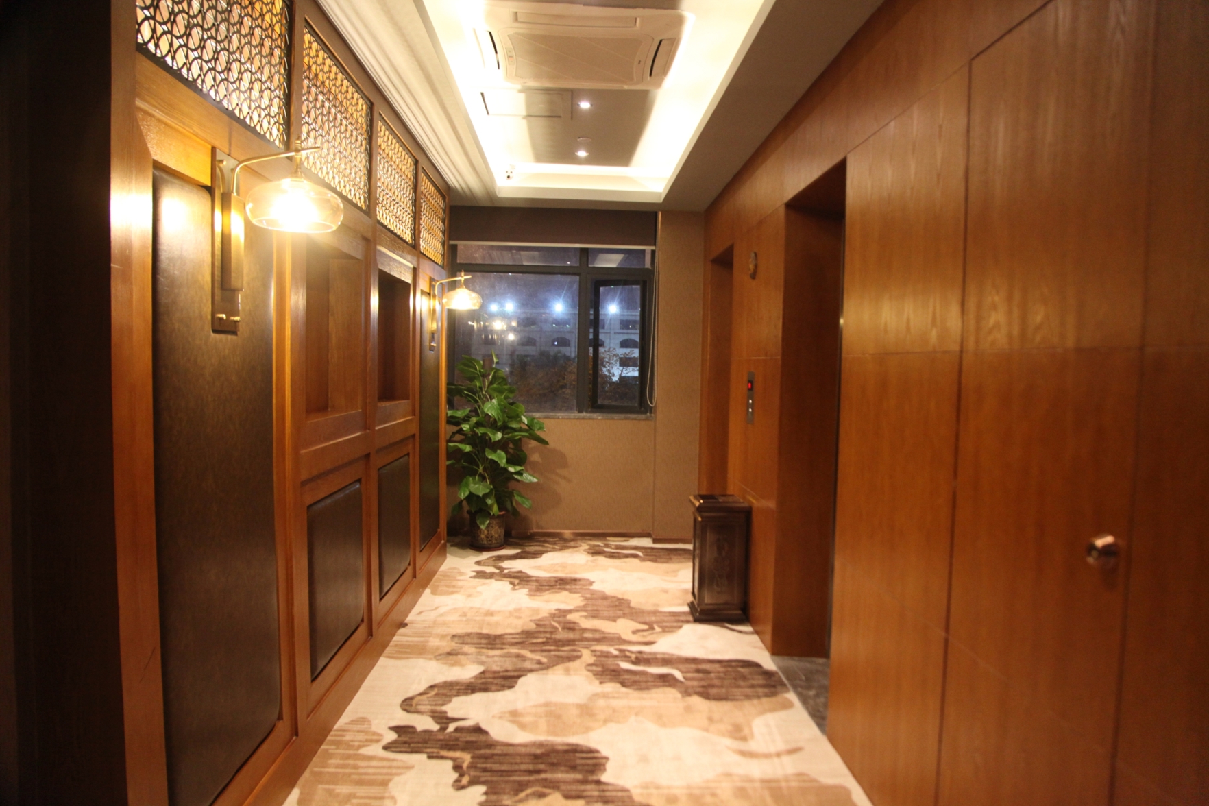AEOC COFFEEJame Joyc Coffetel (Guangzhou South Railway Station Qifu New Village) 3*