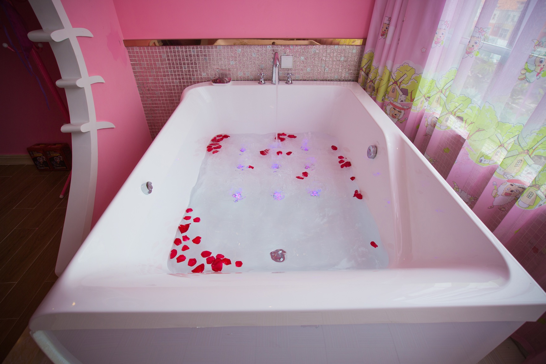 Angel Lover Theme Hotel (Donggaun Wanda Qingyuan) 0*