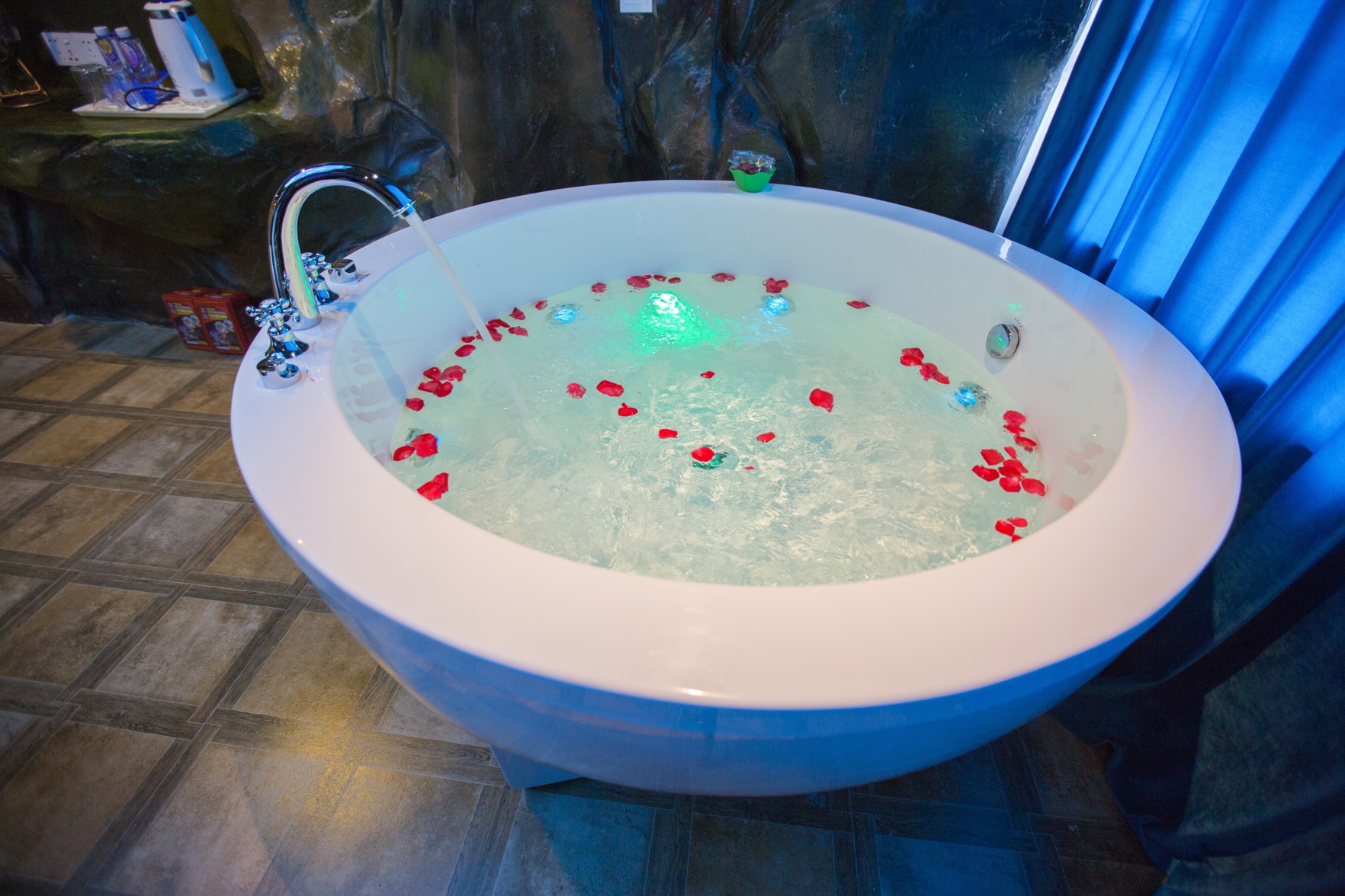 Angel Lover Theme Hotel (Donggaun Wanda Qingyuan) 0*