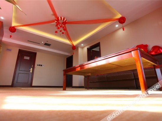 Astronomical Hotel (Shenyang North 2nd Road Xingmoor Branch) 3*