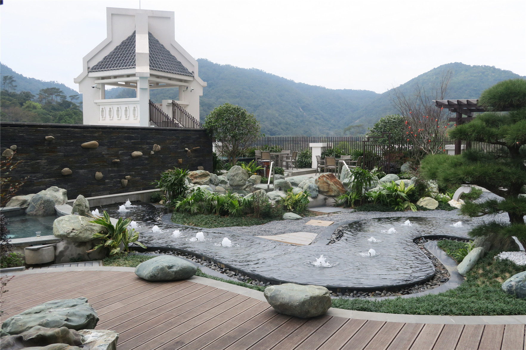 Biquan Kongzhong Hot Spring Hotel 5*